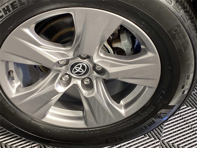 2022 Toyota RAV4 XLE photo 20