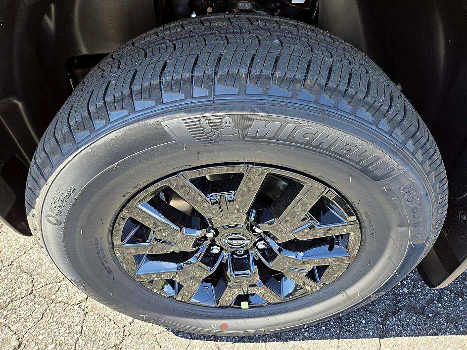 2026 Nissan Frontier Crew Cab SV photo 11