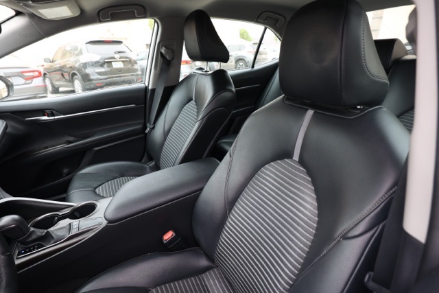 2023 Toyota Camry SE photo 14