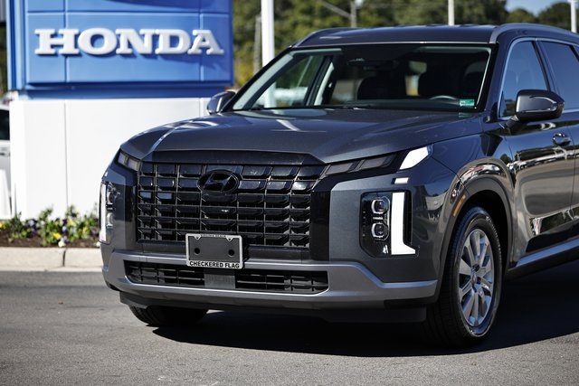 2025 Hyundai Palisade SEL photo 2