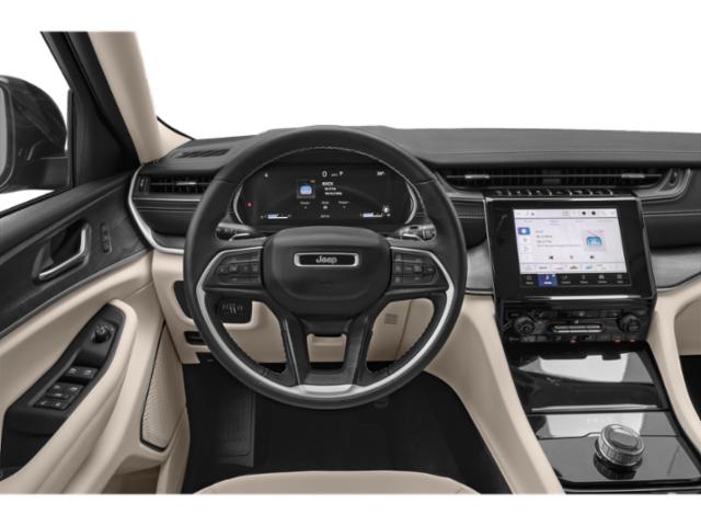 2025 Jeep Grand Cherokee Summit photo 7