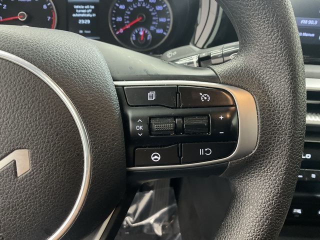 2023 Kia K5 LXS photo 13