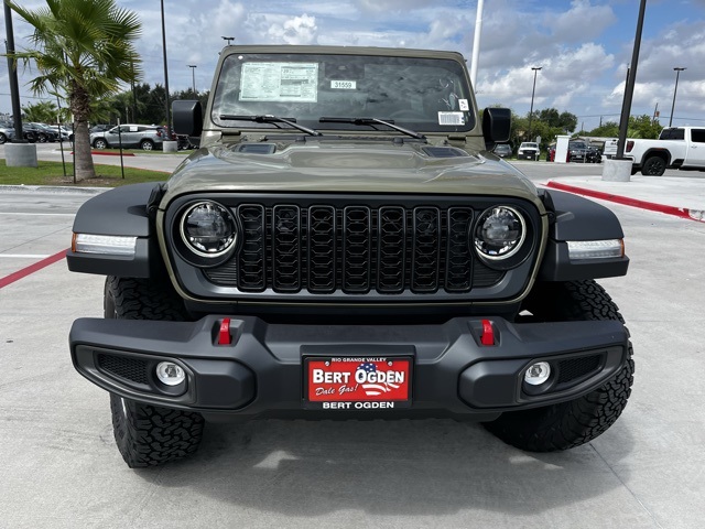 2025 Jeep Wrangler Rubicon photo 2