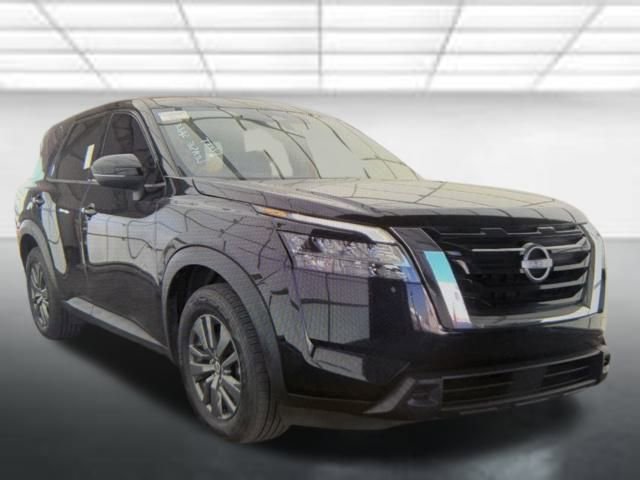 2022 Nissan Pathfinder S's photo