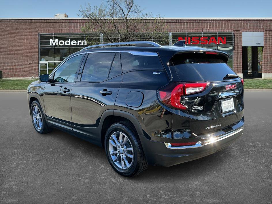 2022 Gmc Terrain SLT photo 2