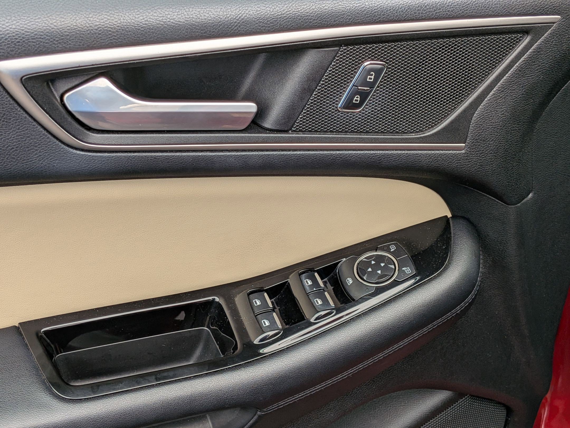 2015 Ford Edge SEL photo 9