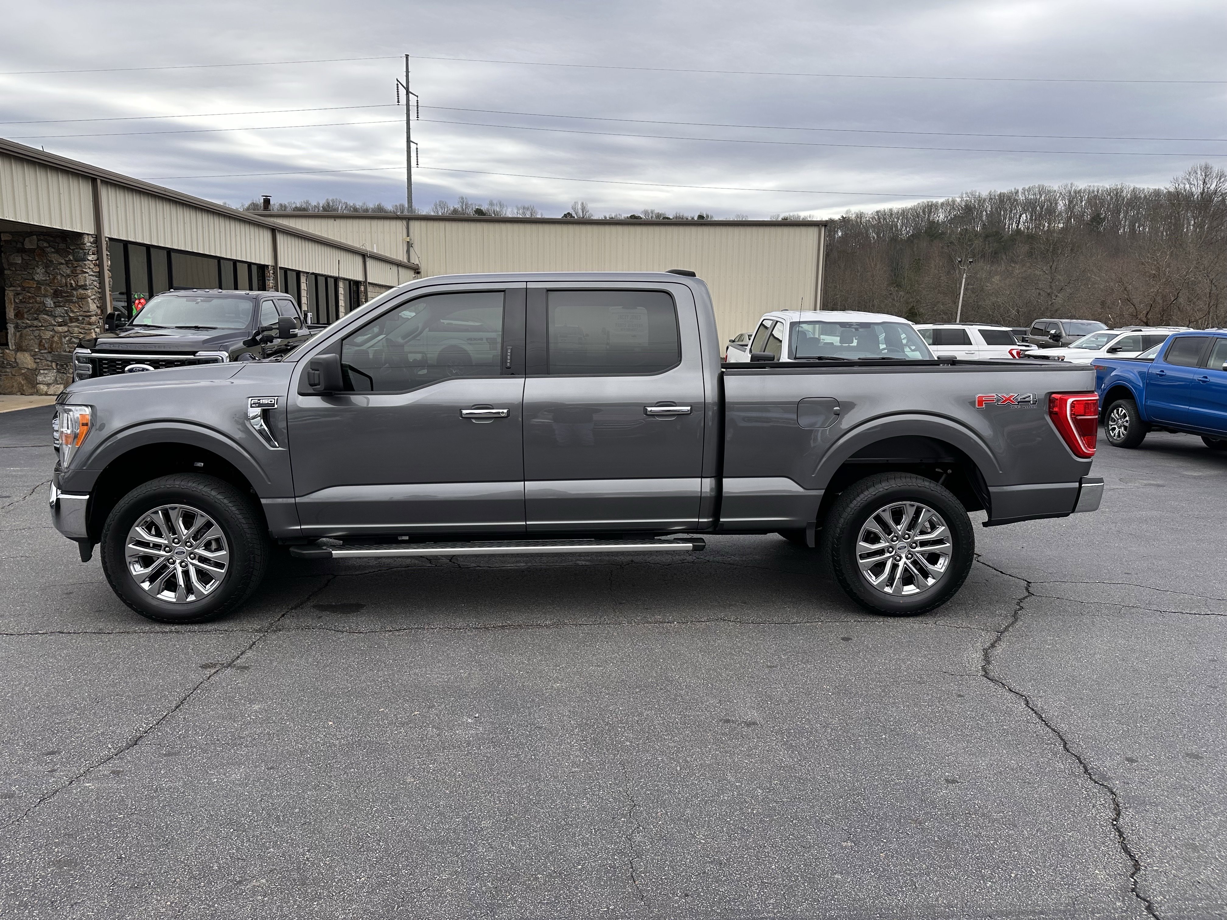 2023 Ford F-150 XLT's photo