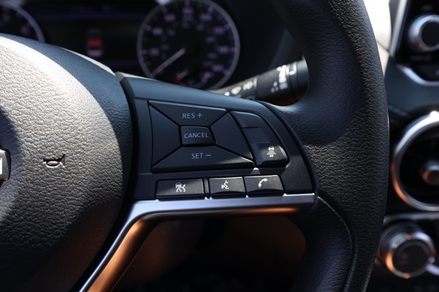 2025 Nissan Sentra SV photo 26