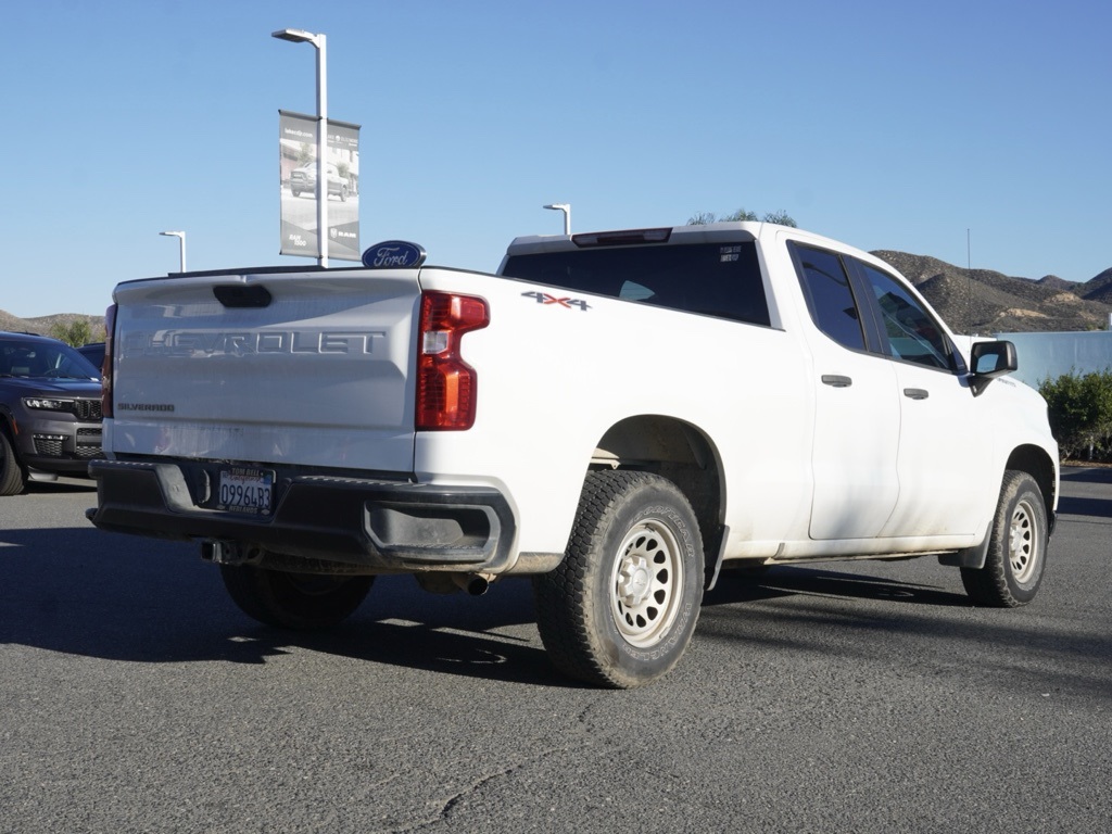 2020 Chevrolet Silverado 1500 photo 3
