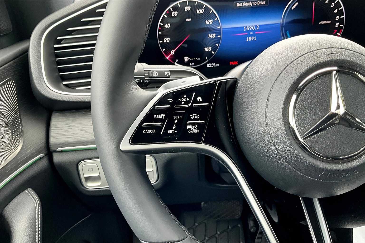 2025 Mercedes Benz GLE 450e 4MATIC photo 22