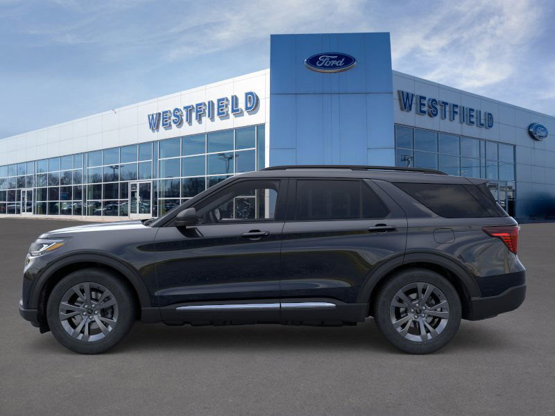 2025 Ford Explorer photo 2