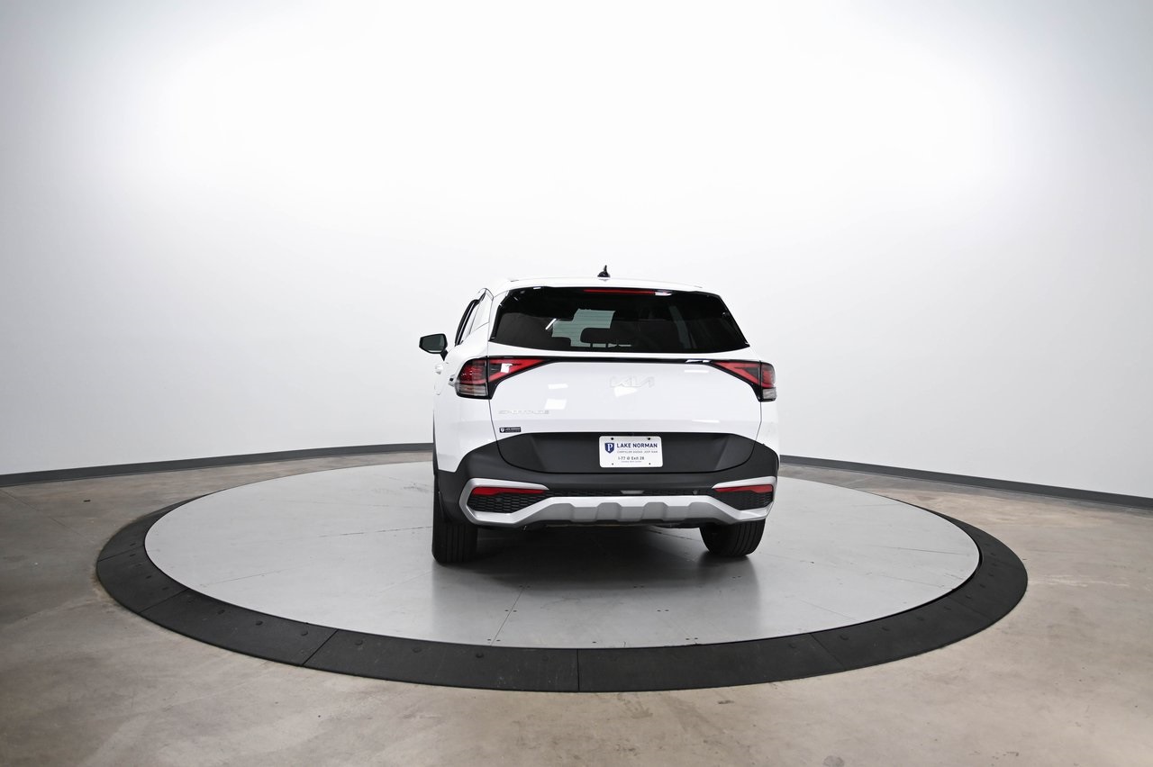2023 Kia Sportage EX photo 4