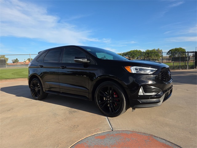 2022 Ford Edge ST's photo