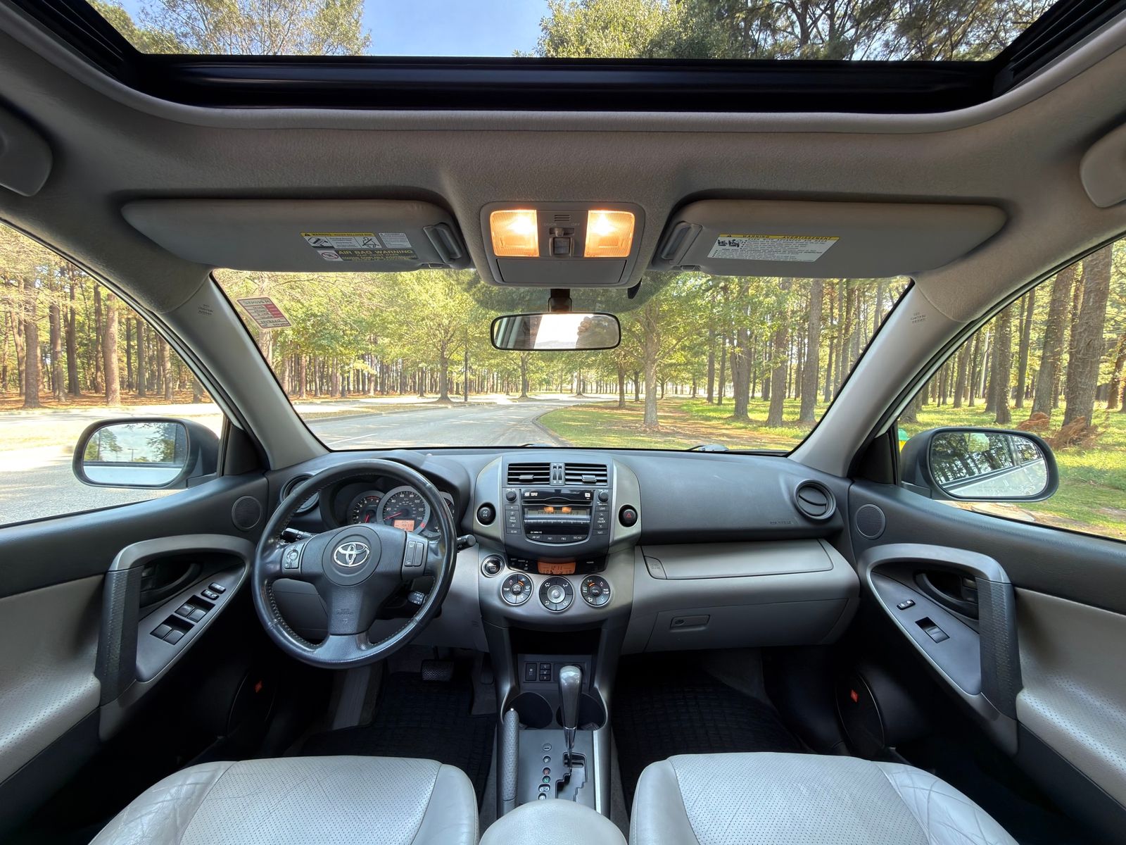 2010 Toyota RAV4 Limited photo 2