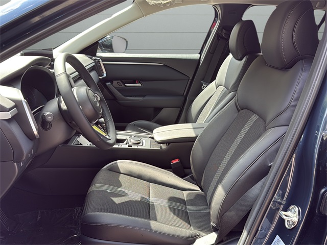 2025 Mazda CX-50 2.5 Select photo 9