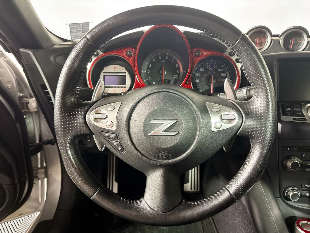 2011 Nissan 370Z Touring photo 13