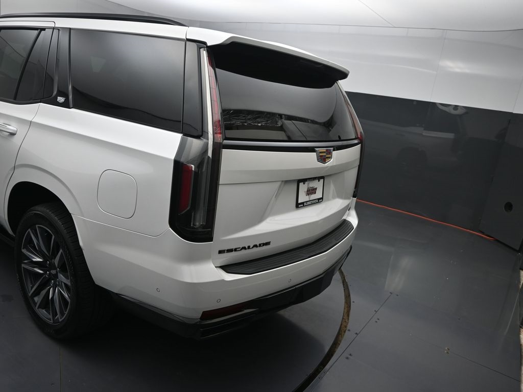 2022 Cadillac Escalade Sport Platinum photo 5