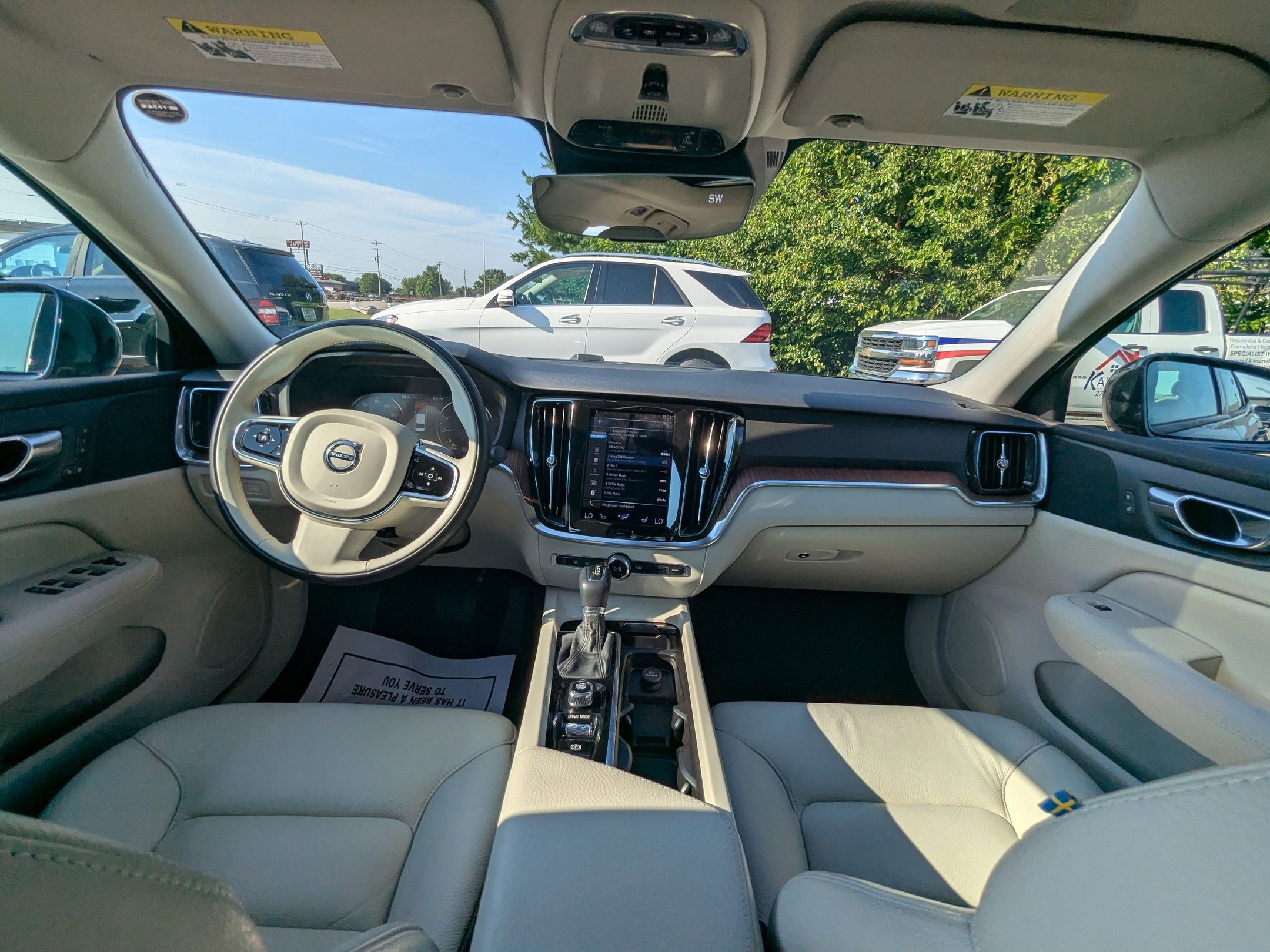 2021 Volvo S60 Momentum photo 27