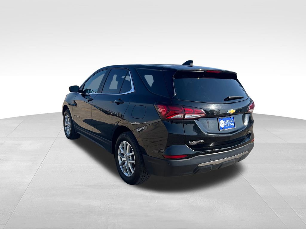 2024 Chevrolet Equinox LT photo 2
