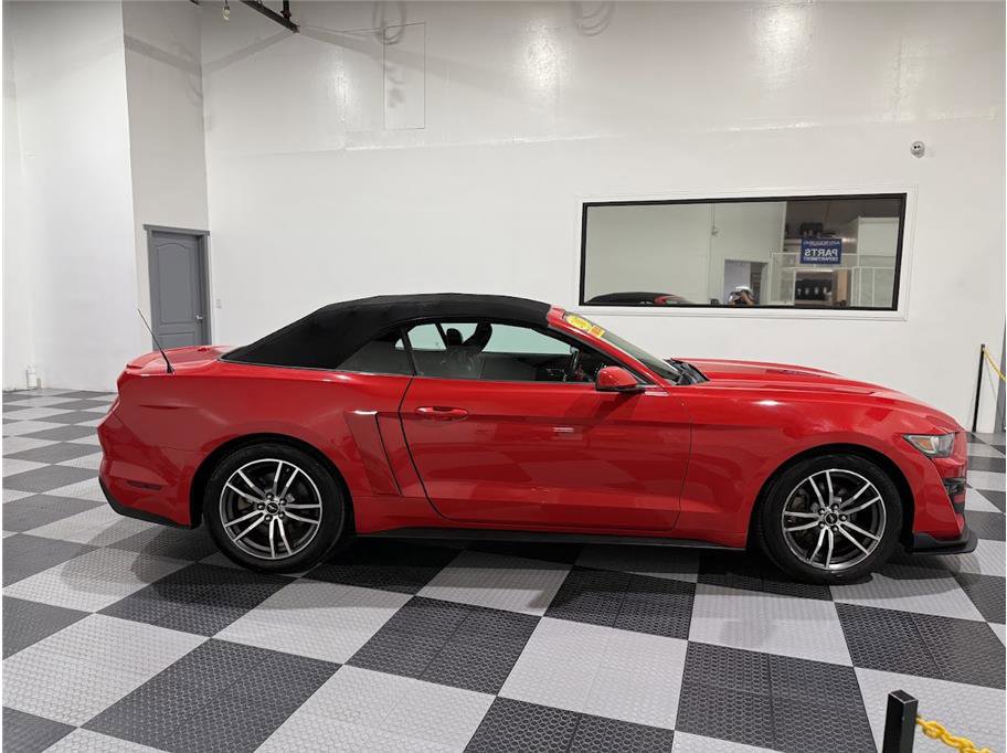 2017 Ford Mustang EcoBoost Premium photo 2