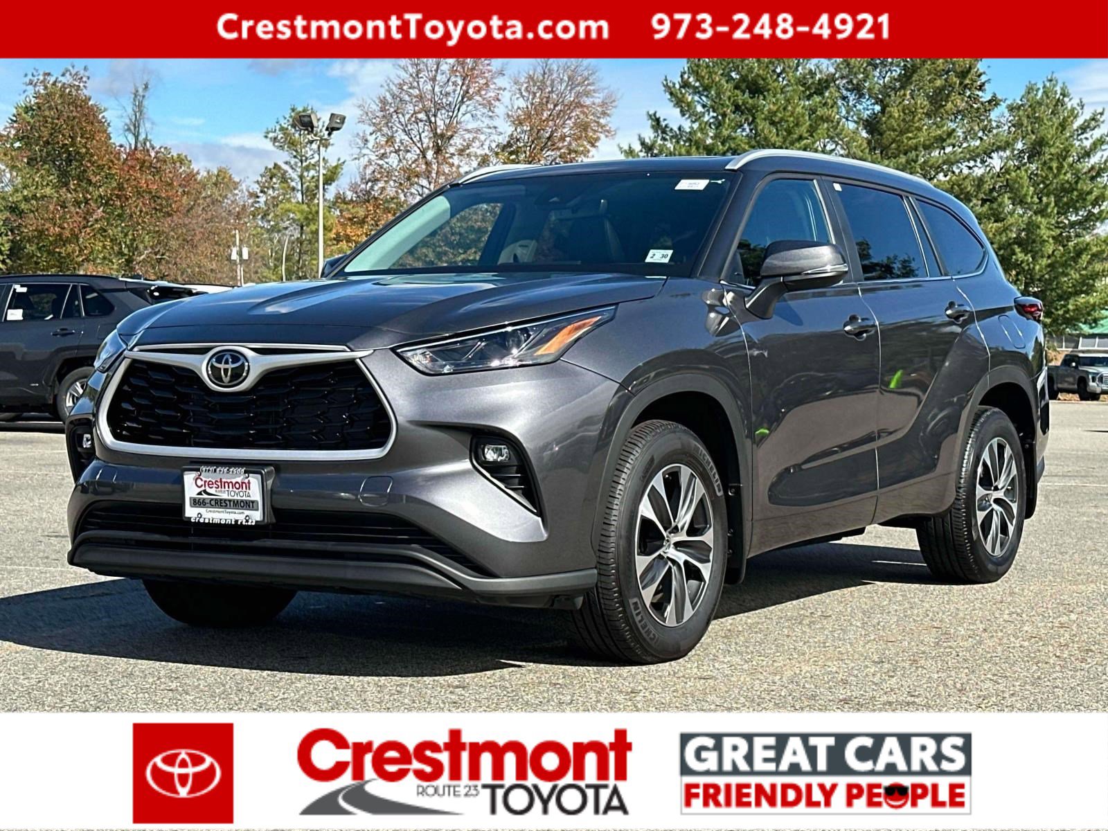 2025 Toyota Highlander XLE's photo