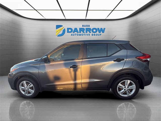 2020 Nissan Kicks S photo 2