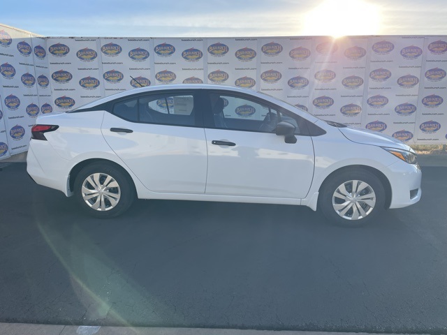 2025 Nissan Versa Sedan S's photo