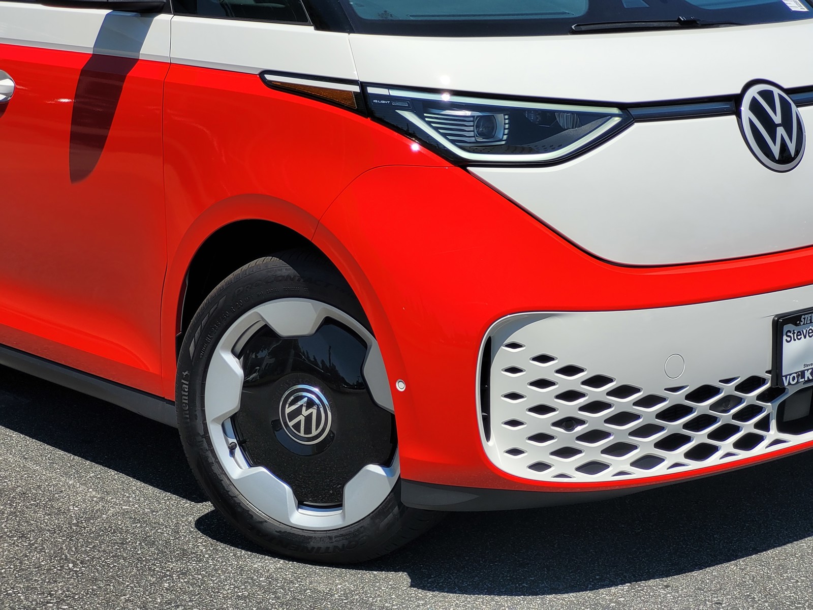 2025 Volkswagen ID. Buzz Pro S photo 3