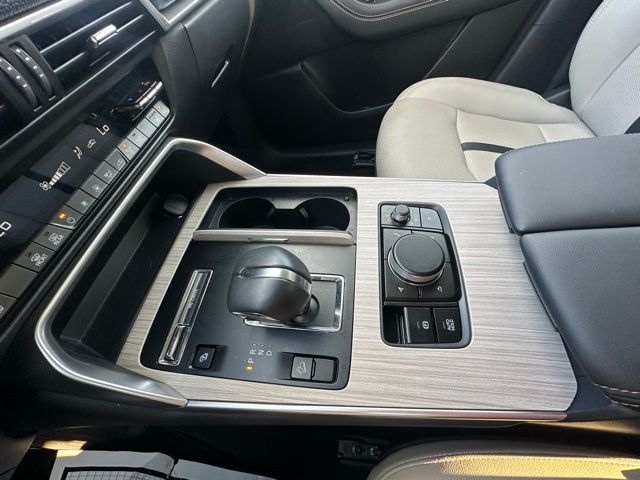 2024 Mazda CX-90 Premium photo 28