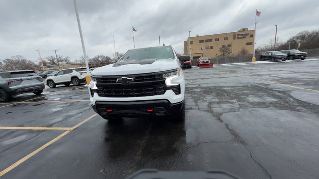 2025 CHEVROLET SILVERADO - Image 3