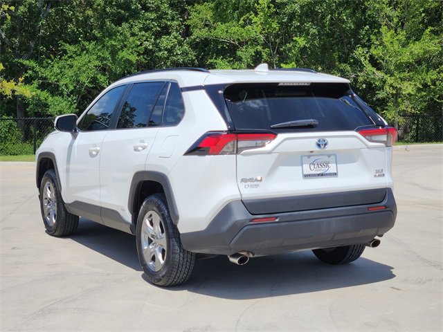 2023 Toyota RAV4 Hybrid XLE photo 6