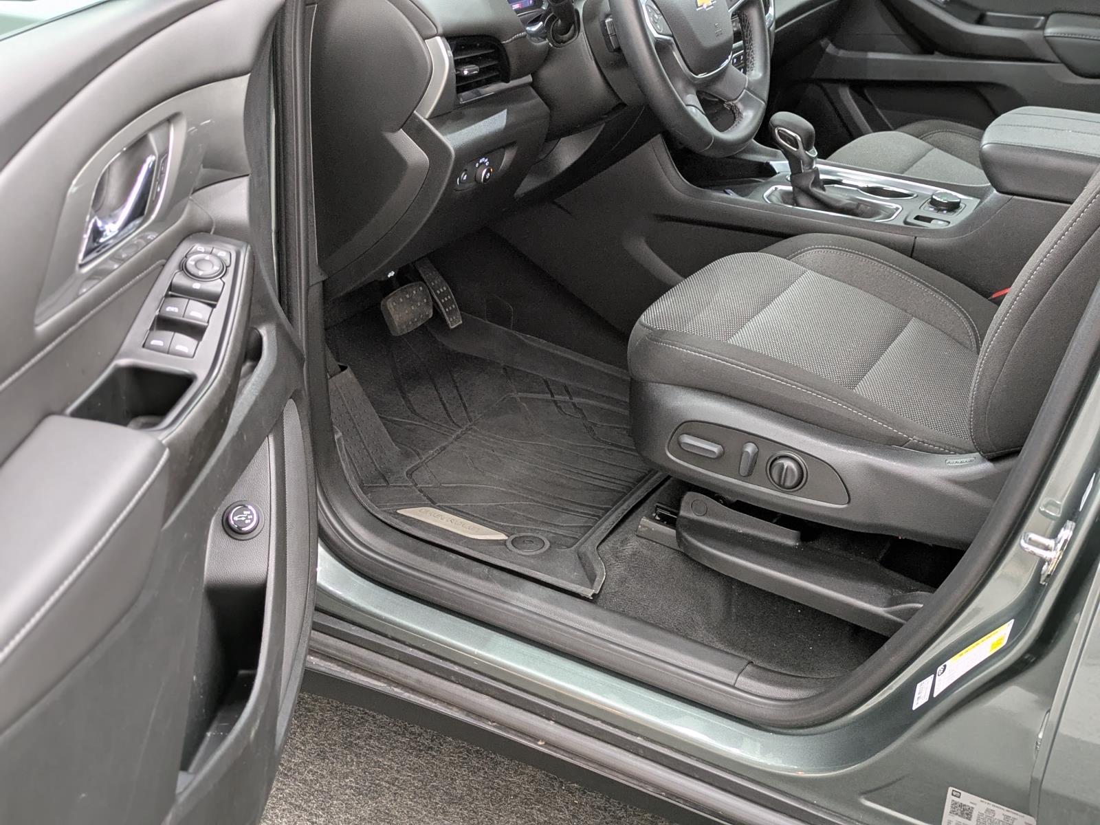 2023 Chevrolet Traverse Cloth photo 29