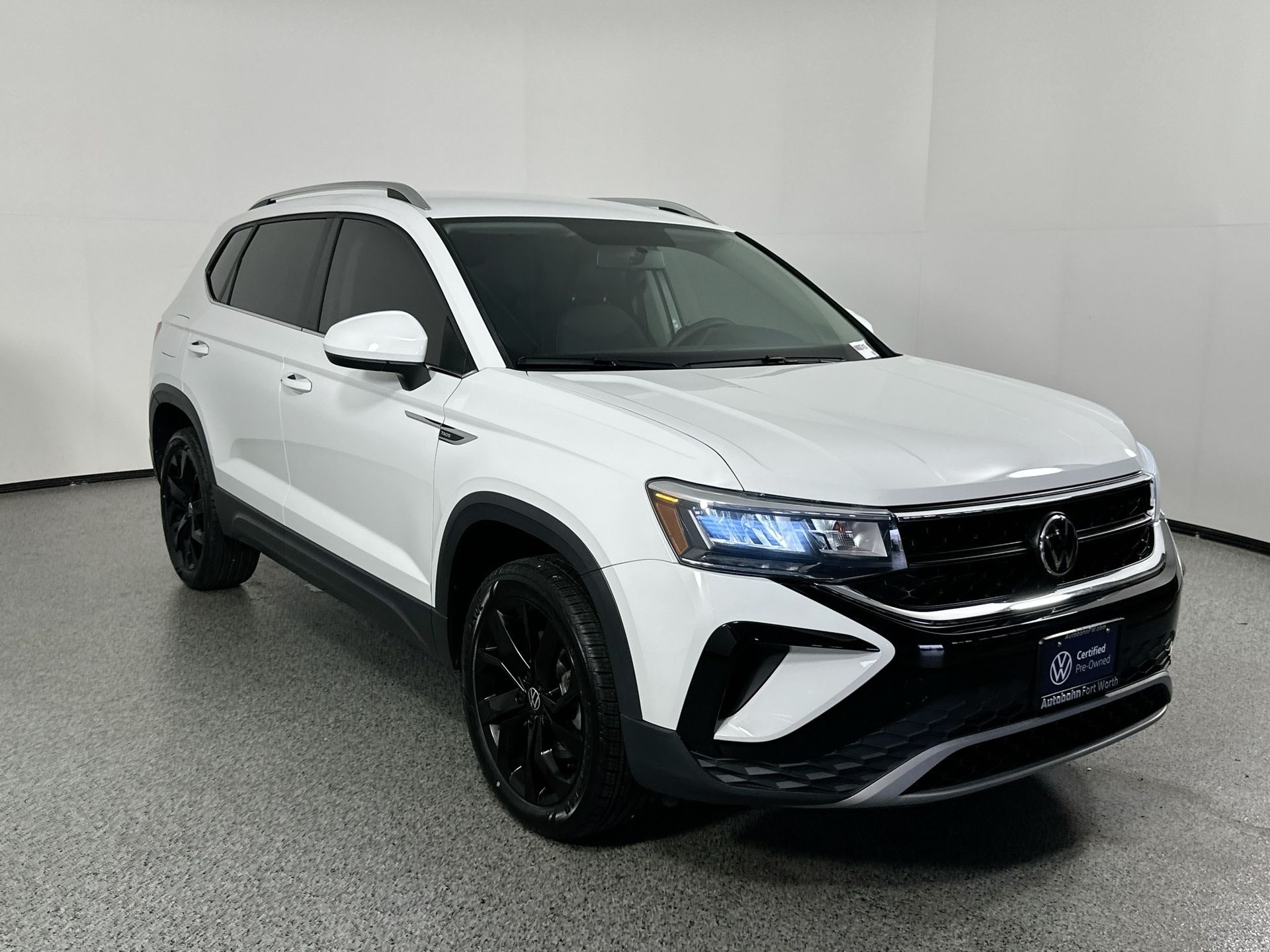 2022 Volkswagen Taos SE photo 3