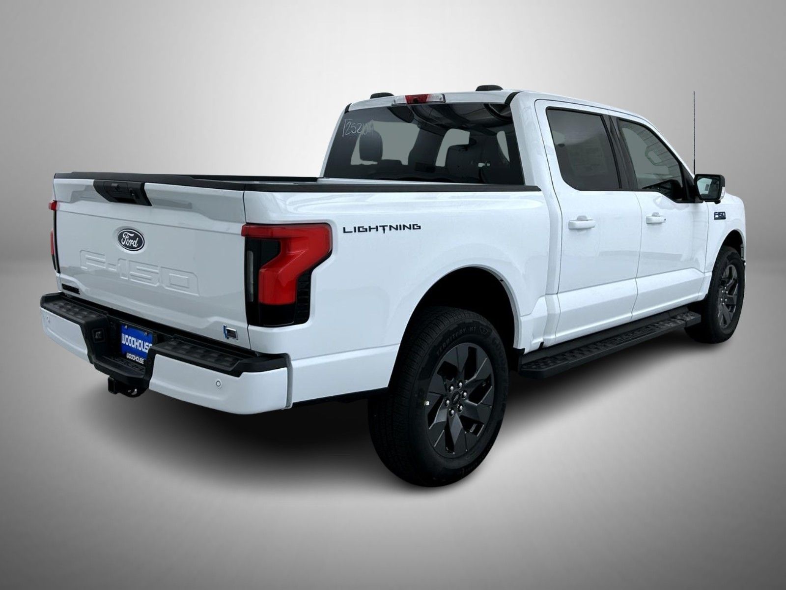 2025 Ford F-150 Lightning photo 5