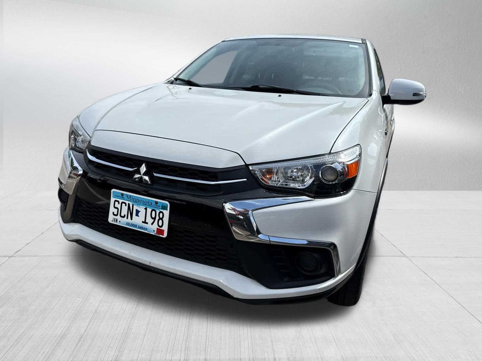 2018 Mitsubishi Outlander Sport ES photo 2