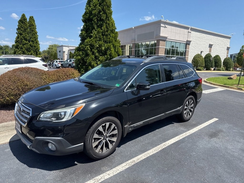 2017 Subaru Outback 2.5i Limited photo 2