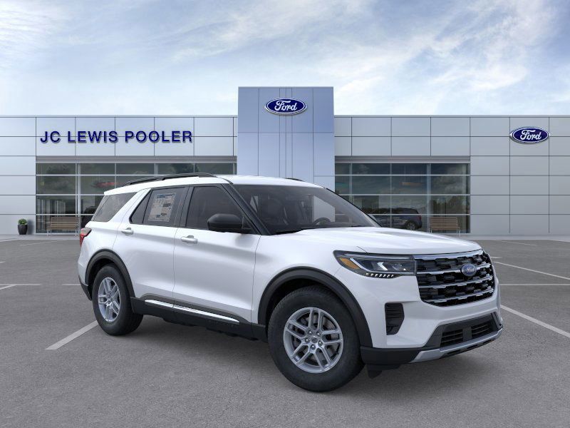 2025 Ford Explorer photo 7