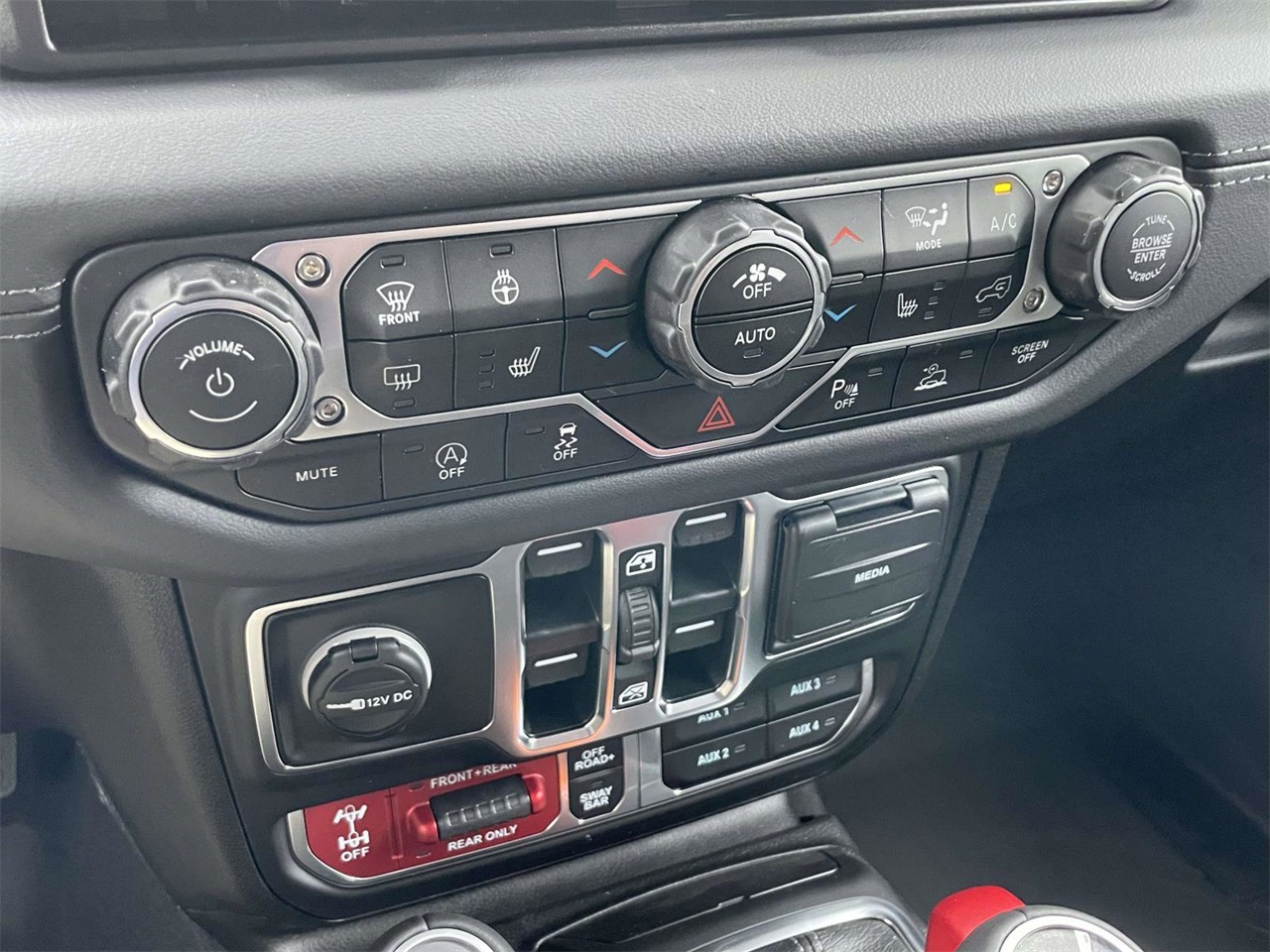 2025 Jeep Gladiator Rubicon photo 18