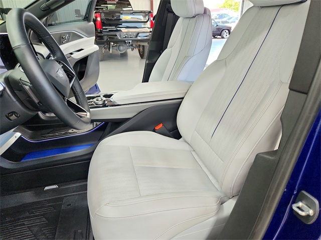 2024 Cadillac Lyriq Sport photo 17