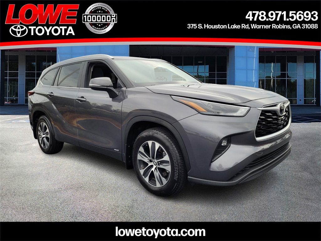 2025 Toyota Highlander XLE's photo