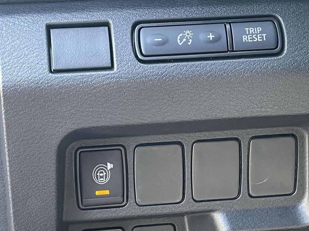 2026 Nissan Frontier Crew Cab SV photo 15
