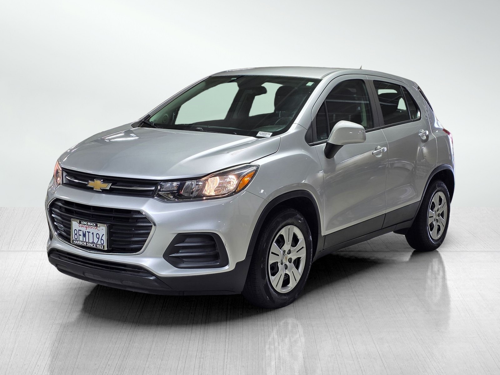 2018 Chevrolet Trax LS photo 3