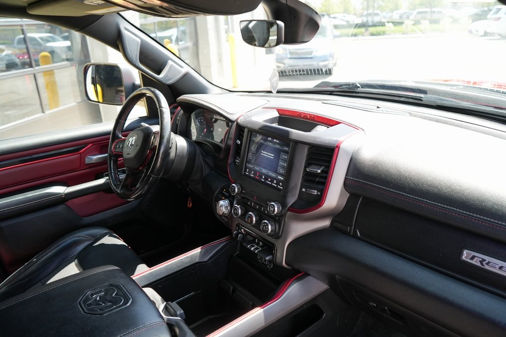 2020 Ram 1500 Rebel photo 16