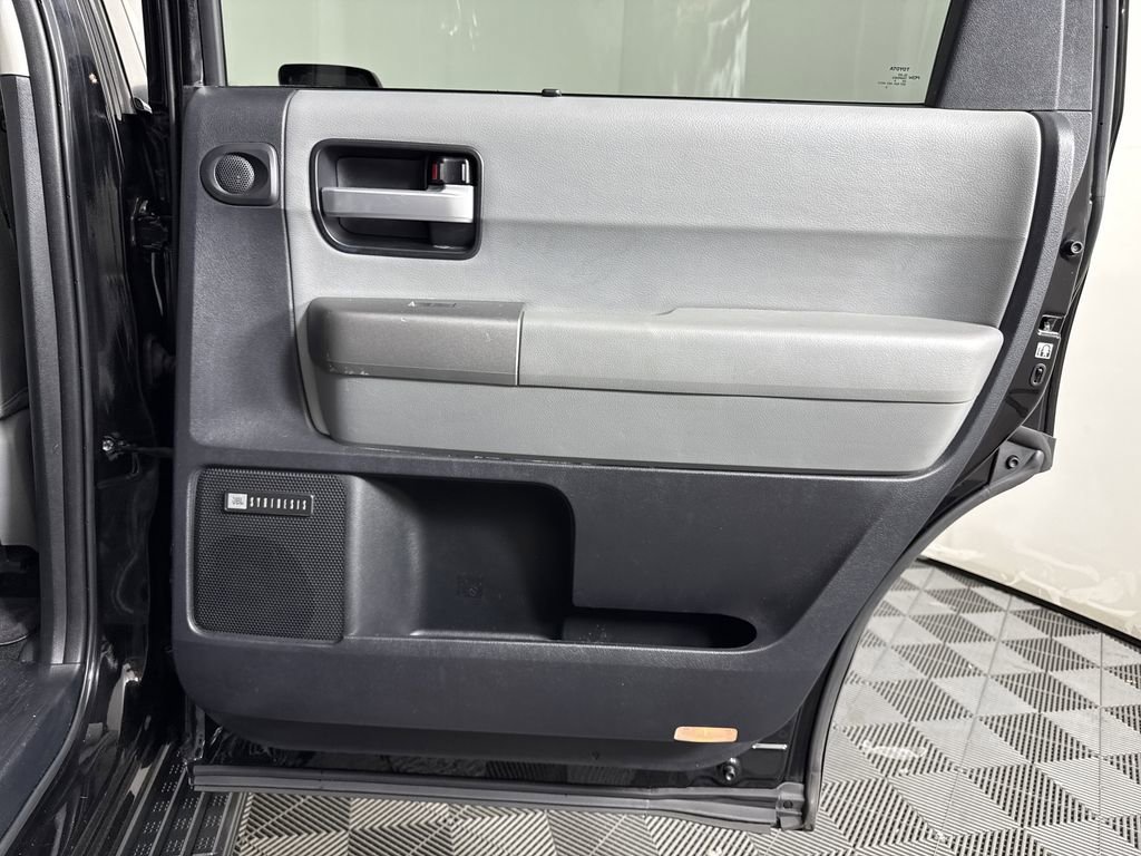 2016 Toyota Sequoia Limited photo 15