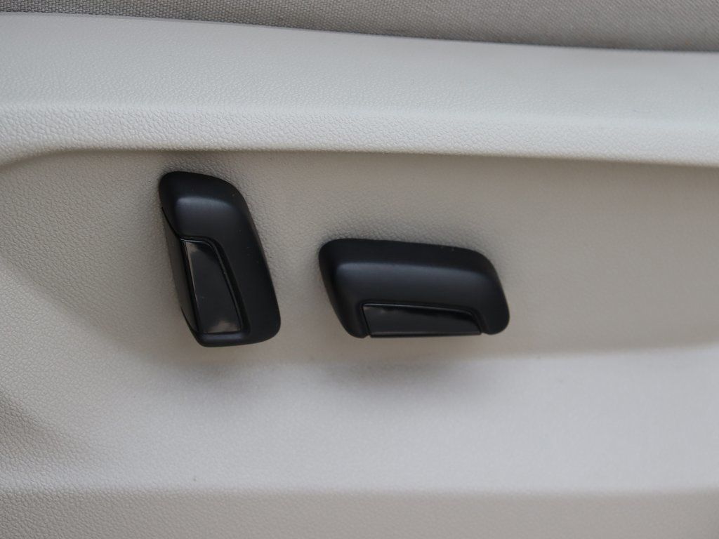 2019 Volkswagen Atlas SEL photo 22