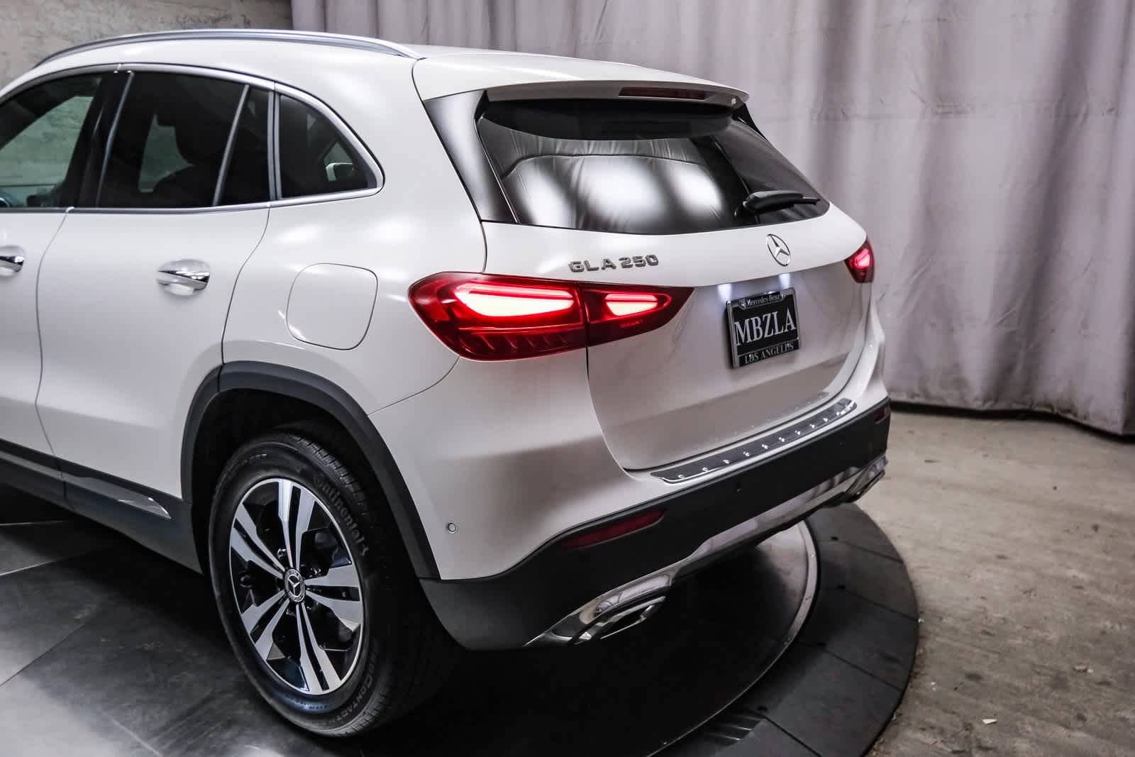 2025 Mercedes Benz GLA 250 photo 6