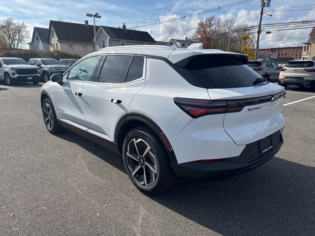 2026 Chevrolet Equinox EV 1LT photo 3
