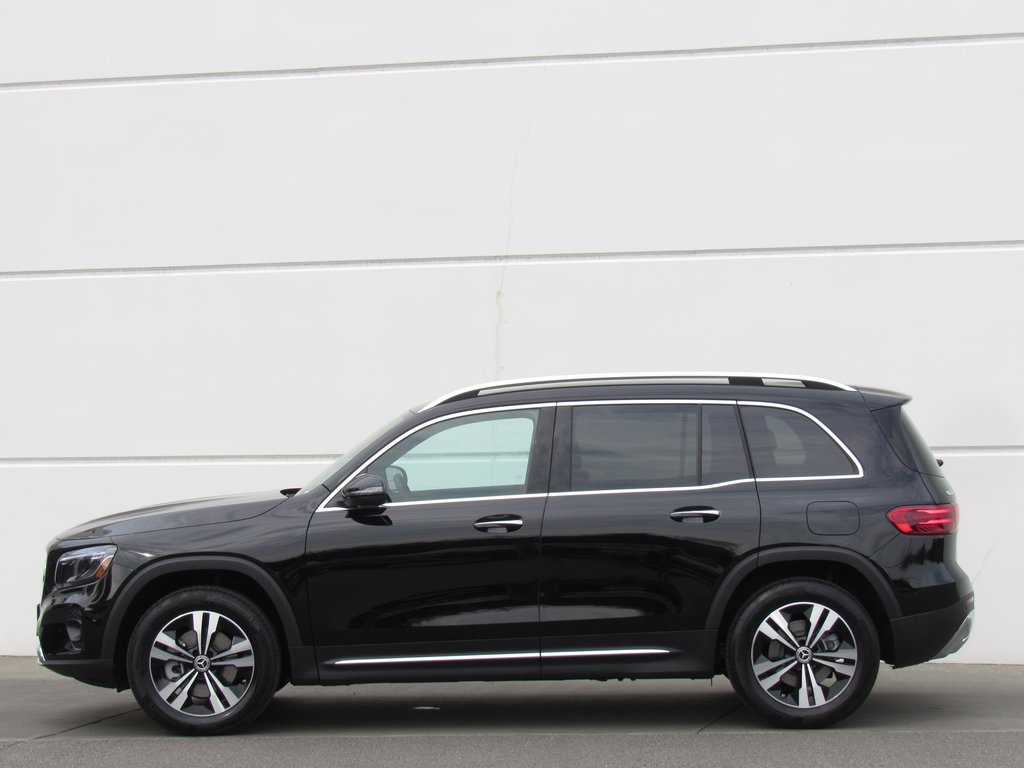 2025 Mercedes Benz GLB 250 4MATIC photo 4