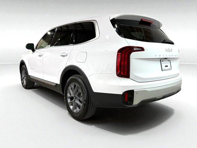 2024 Kia Telluride LX photo 2