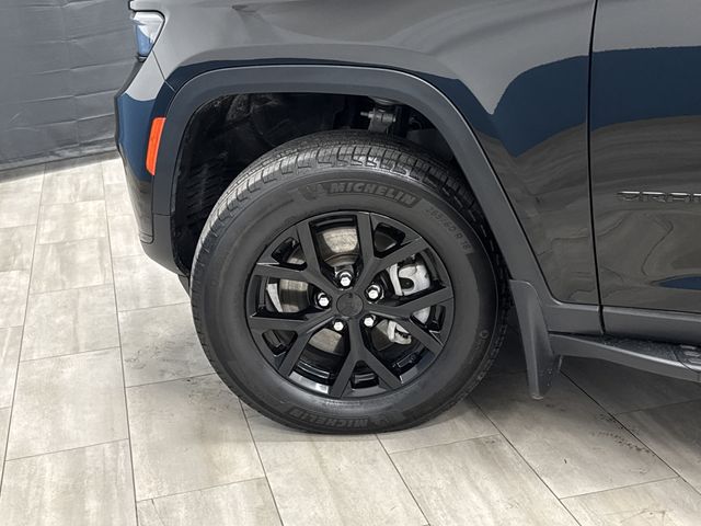 2024 Jeep Grand Cherokee Altitude X photo 3